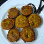 Stuffed Teasel Gourd Fritters / Kakrol Pur Bhaja